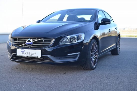 Volvo S60 D3 Kinetic bei Autohaus Reichhart in 