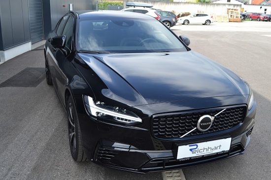Volvo S90 T8 AWD Recharge PHEV R Design bei Autohaus Reichhart in 